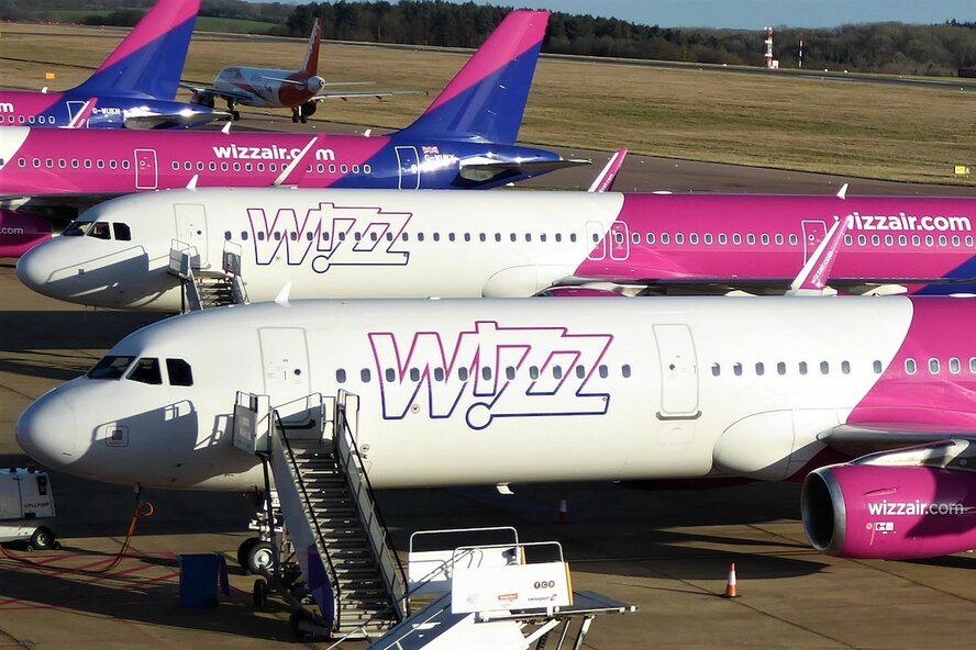 Годовой «проездной» на неограниченные перелеты от Wizz Air назвали «мошенничеством» Годовой «проездной» на неограниченные перелеты от Wizz Air назвали «мошенничеством»