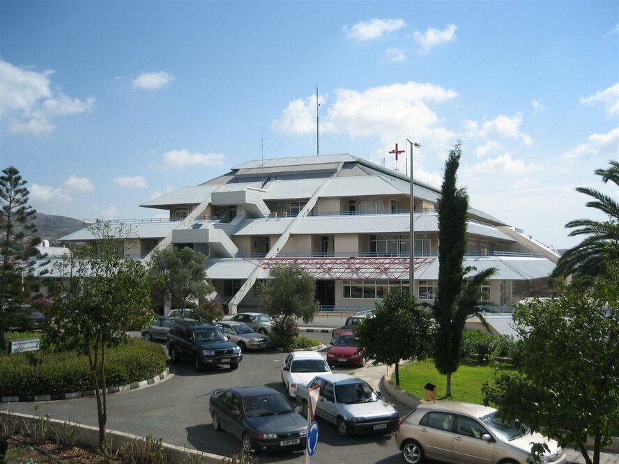 В Пафосе срочно закрыли больницу на 48 часов