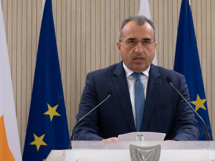 На Кипре объявили новый антиковидный пакет мер