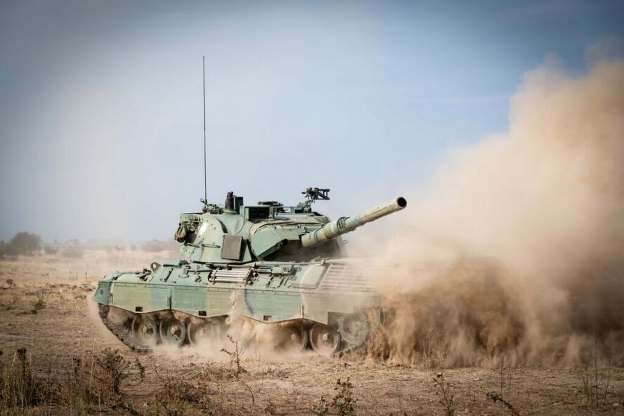Национальная гвардия Кипра может получить от Греции до 90 танков Leopard