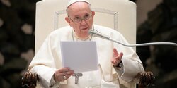 Папа Франциск заберет 50 беженцов с Кипра в Италию