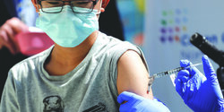 Кипр намерен вакцинировать население третей дозовой прививки от коронавируса