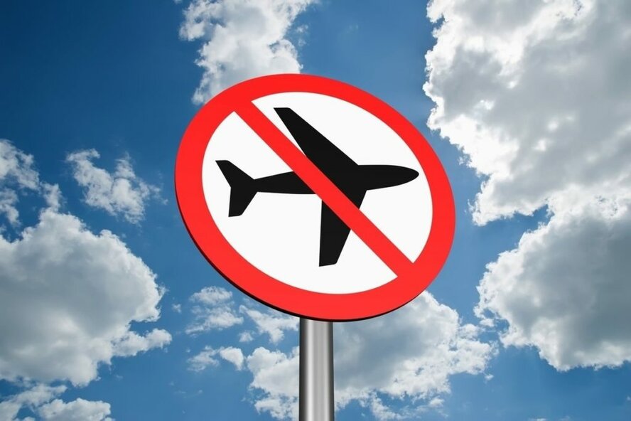 Кипр снова продлил запрет на пассажирские авиаперелеты