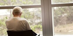 На Кипре в домах престарелых издеваются над пожилыми людьми