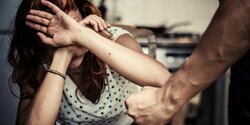 Каждая третья женщина на Кипре сталкивается с насилием