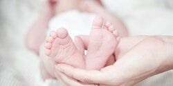 Парламент Кипра утвердил закон о продлении декретного отпуска по беременности и родам для матерей с двумя и более детьми
