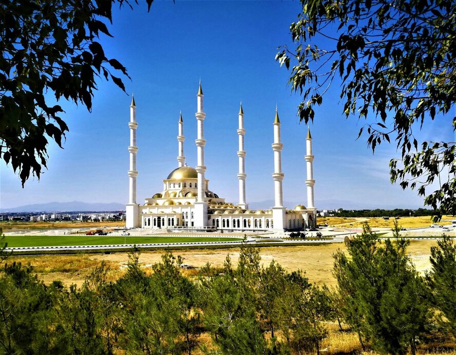 На северном Кипре построили самую масштабную мечеть на острове