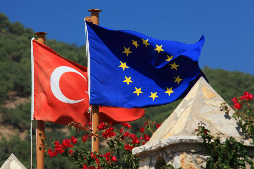 Евросоюз продлил санкции против Турции за нелегальное бурение у берегов Кипра