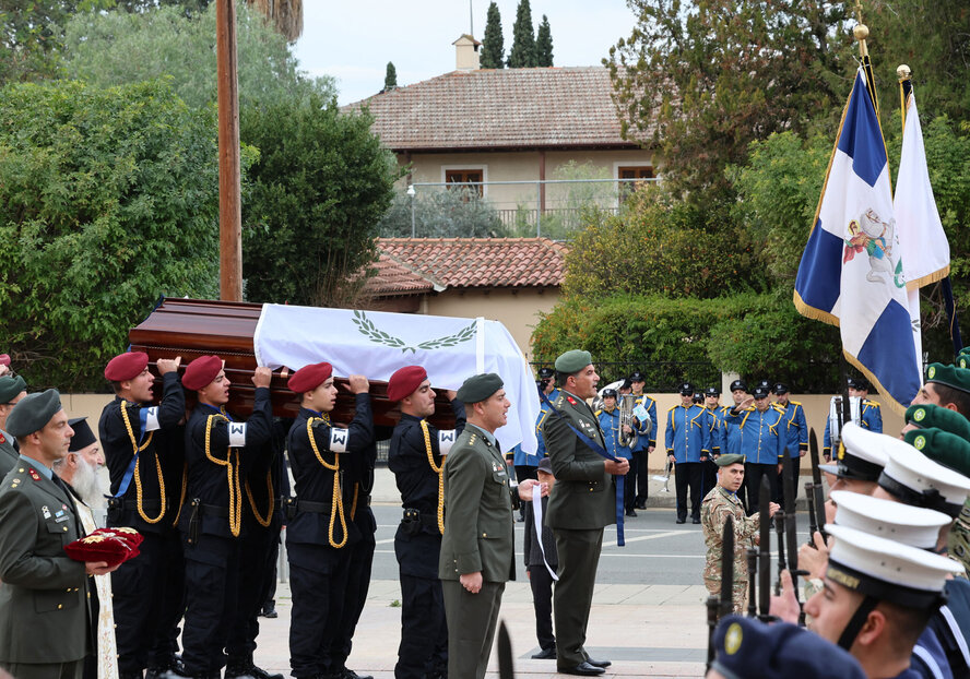 В Никосии прошли государственные похороны третьего президента Кипра Георгия Василиу
