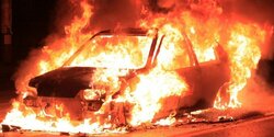 В Лимассоле в одном районе с разницей в час сожгли две машины