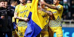 Игроки АПОЭЛа на матче с Омонией поддержали Украину