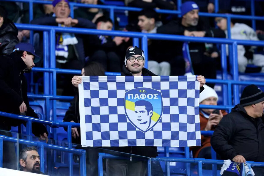 УЕФА потребовало убрать баннер с национальным героем Кипра во время матча «Челси» – «Пафос»