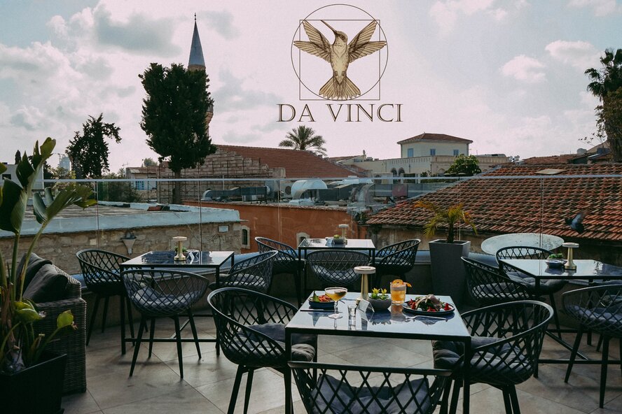 Самое атмосферное заведение Лимассола — рестобар Da Vinci