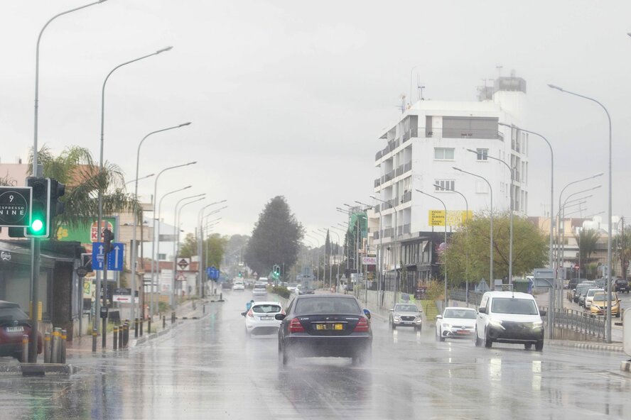 На Кипре объявлено жёлтое предупреждение: остров накроют мощные грозы и ливни