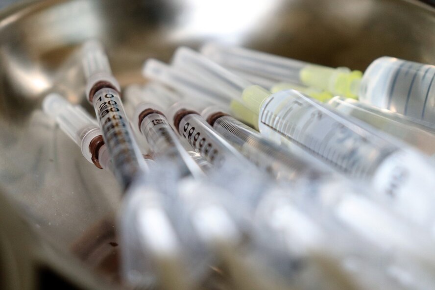Республика Кипр готовится передать вторую партию вакцин туркам-киприотам