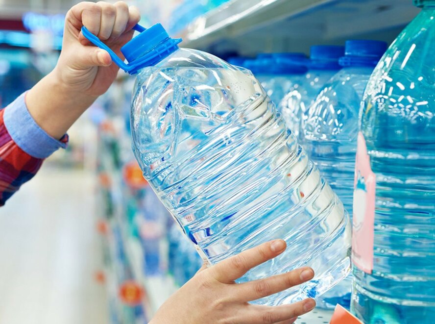 На Кипре будут контролировать цены на бутилированную воду