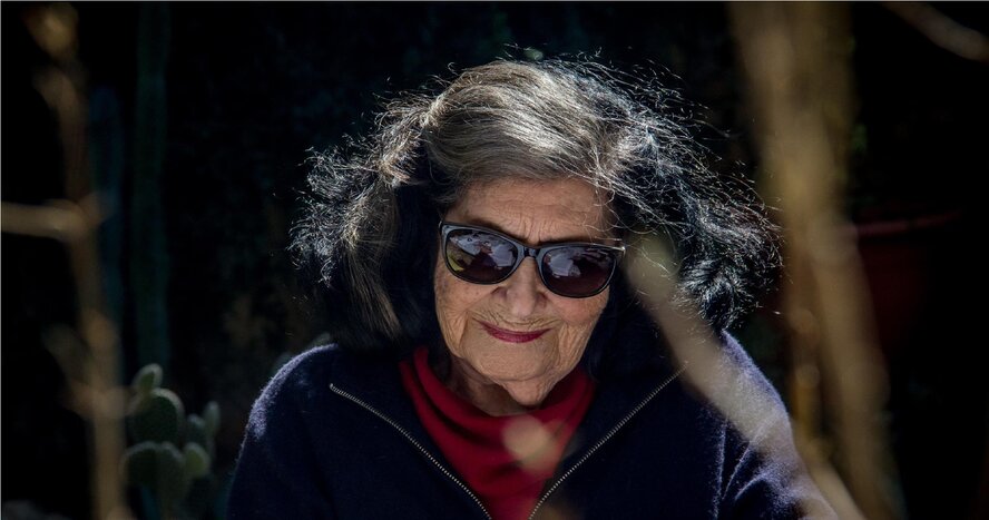 На Кипре скончалась 103-летняя писательница Элси Слоним