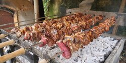 В четверг Кипр окутает дым и запах жареного мяса