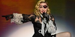 Королева поп-музыки Мадонна тоже переболела модной болезнью
