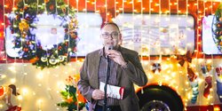 В Пафосе стартовал «Автобус любви» — рождественская акция для горожан!