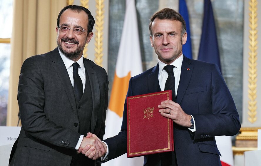 Франция поможет Кипру модернизировать военно-морскую базу Мари