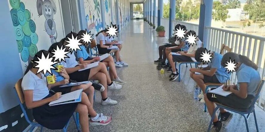 Вирусные фотографии кипрских школьников, вынужденных заниматься на улице из-за жары, вызвали общественный резонанс Вирусные фотографии кипрских школьников, вынужденных заниматься на улице из-за жары, вызвали общественный резонанс