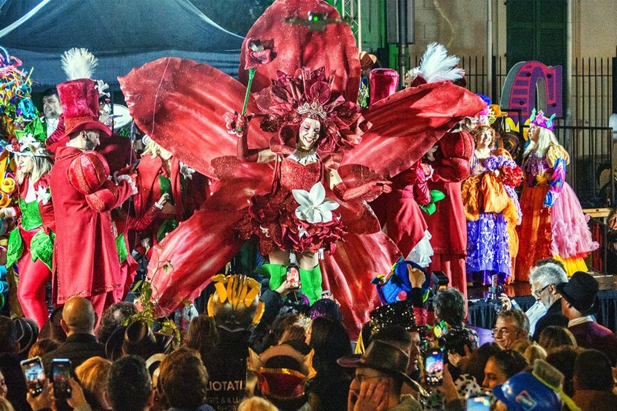 Карнавал в Лимасоле стартовал с коронации новой Королевы