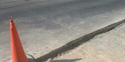 Коммунальщики сделали яму-ловушку в одном из райнов Лимассола