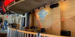 Hard Rock Сafe Айя-Напа — легендарные бургеры и музей рок-культуры на Кипре