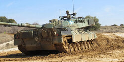 Кипр отказался от греческих танков Leopard 1A5