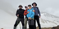 Путешественники с Кипра совершили восхождение на две вершины самой высокой горы Армении — Арагац