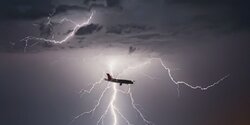 Во время полета из Ларнаки в Бейрут в самолет ударила молния