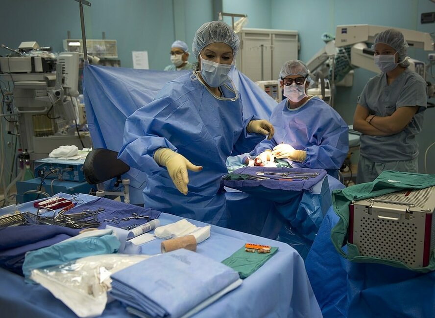Частные клиники Кипра столкнулись с нехваткой медсестер
