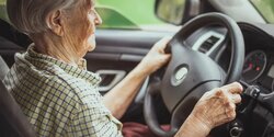 ЕС ужесточит правила для пожилых водителей