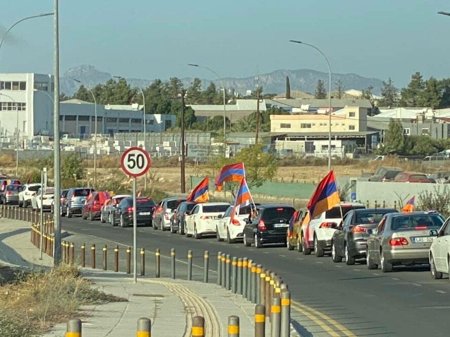 Армянская община Кипра провела акцию протеста против азербайджанской агрессии в Арцахе