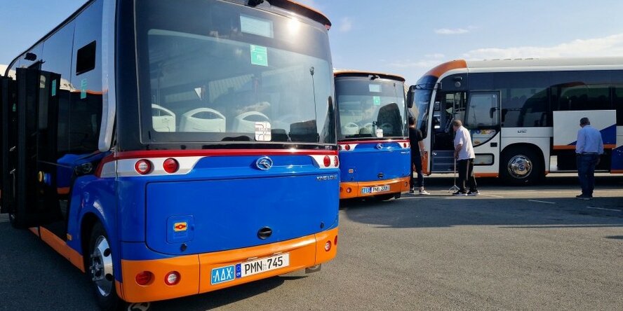 Лимас﻿сольская компания ﻿EMEL ﻿презентовала ﻿новый парк из 177 автобусов