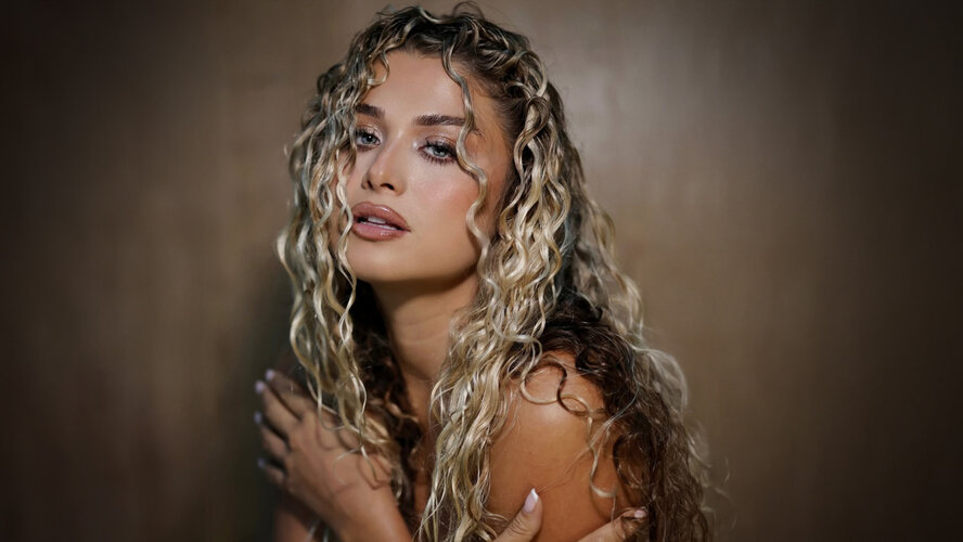 На конкурсе Евровидение-2026 Кипр представит британская певица Антигони