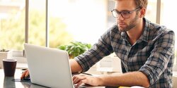 Киприоты зависимы от Интернета и соцсетей