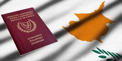 Россиянин из санкционного списка ЕС может лишиться кипрского паспорта 