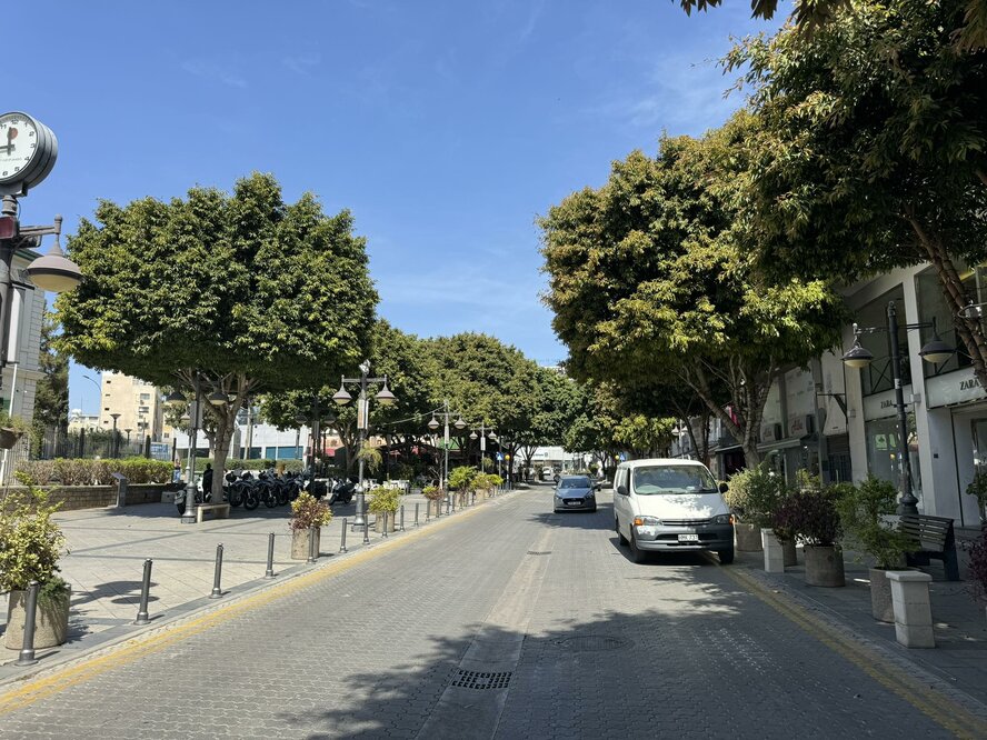 Муниципалитет Лимассола сделает улицу Анексартисиас полностью пешеходной