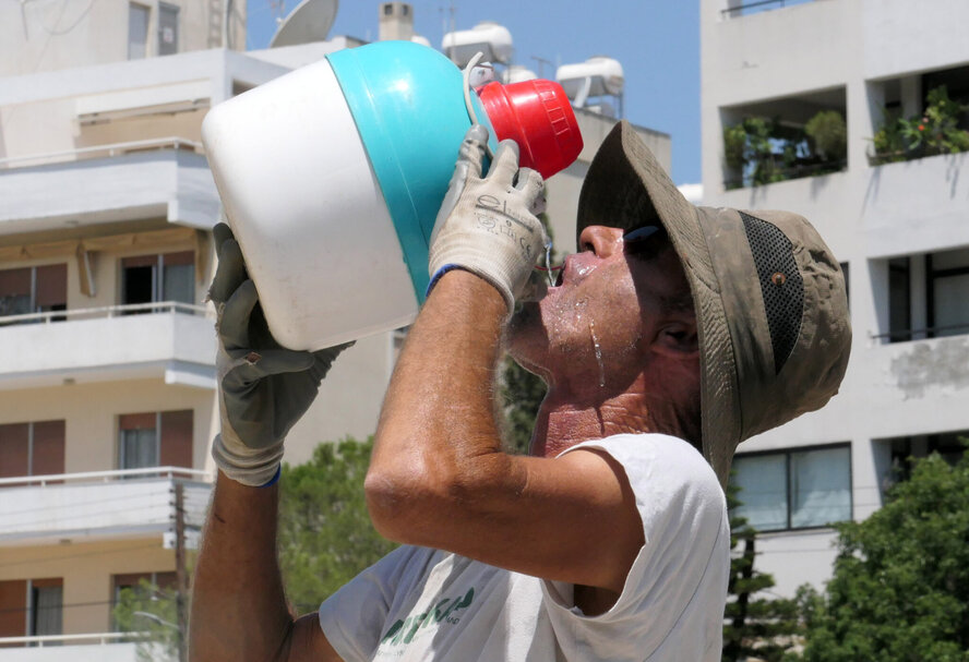 Жара до +41°C: на Кипре объявили желтый уровень погодной опасности