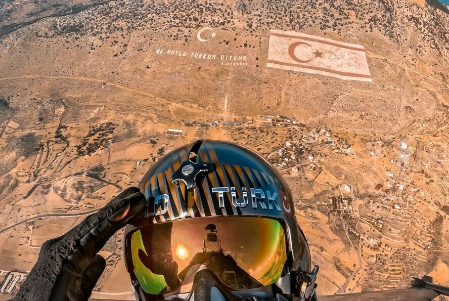 Турецкие F-16 вторглись в воздушное пространство Кипра