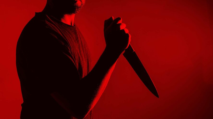 В Никосии молодой человек получил удар ножом в затылок