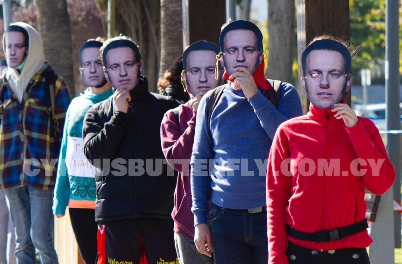 В Лимассоле прошла акция в поддержку Навального: фото 8