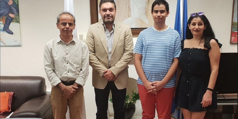 Иранский мальчик получил кипрское гражданство за выдающиеся достижения в области математики: фото 3
