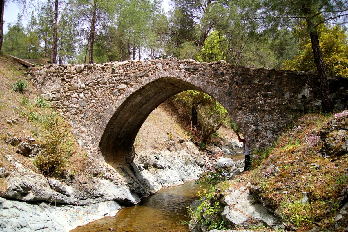Топ 6 многолетних мостов на Кипре, которые просто необходимо сфотографировать: фото 3