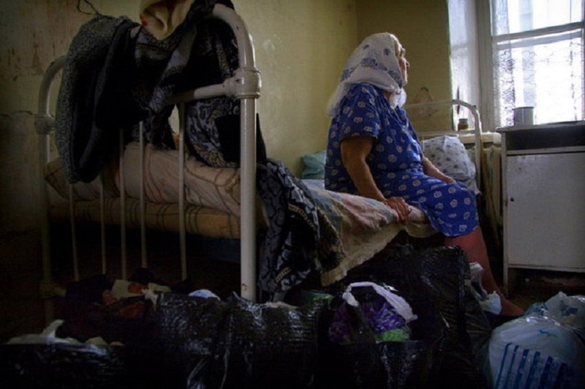 Дома престарелых на Кипре используются для размещения детей беженцев : фото 2