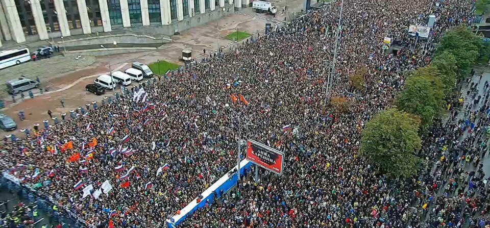 ​В Москве акции протеста, а на Кипре тишь да гладь. Совпадение? Не думаем: фото 2