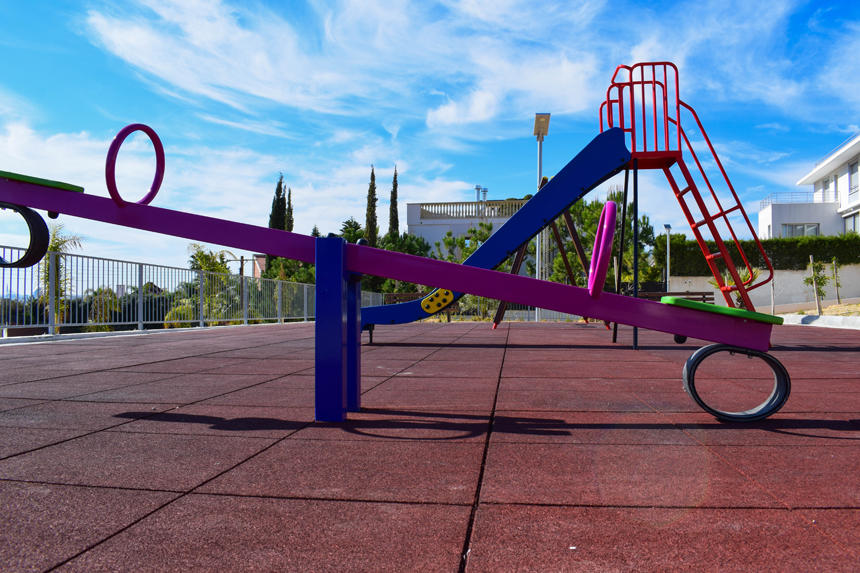В Лимассоле открылся новый парк с потрясающим панорамным видом и большой детской площадкой: фото 6