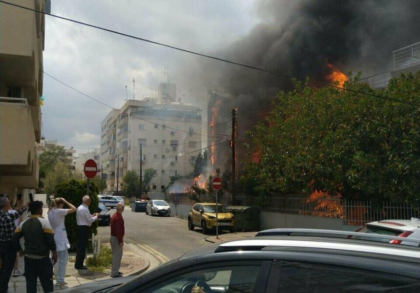 На Кипре горит здание Российского центра науки и культуры: фото 2